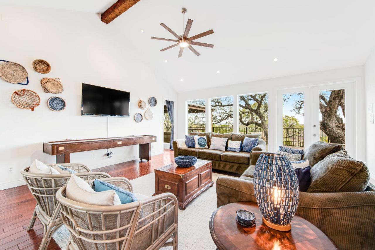 Вилла Cliff Side Oasis Spicewood Экстерьер фото