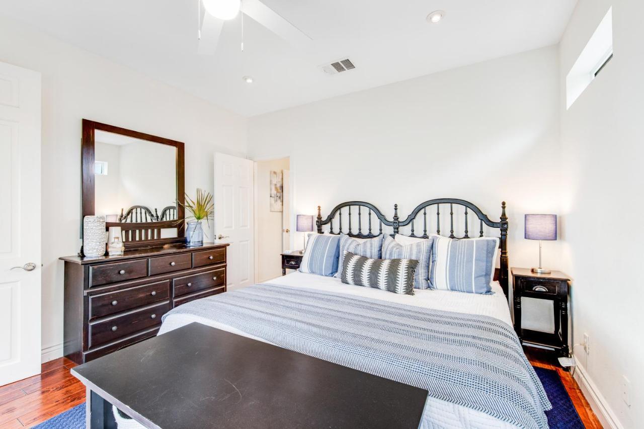 Вилла Cliff Side Oasis Spicewood Экстерьер фото
