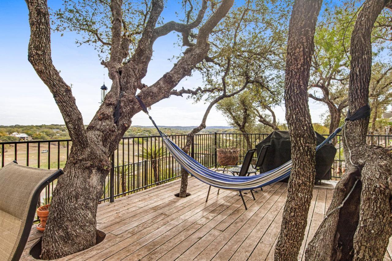 Вилла Cliff Side Oasis Spicewood Экстерьер фото